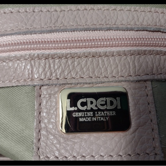 L CREDI pale pink pebbled leather shoulder bag convertible to backpack - Picture 6 of 8